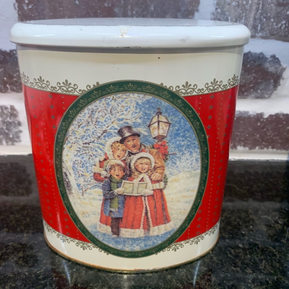 Beautiful Vintage Christmas Carol Tin
